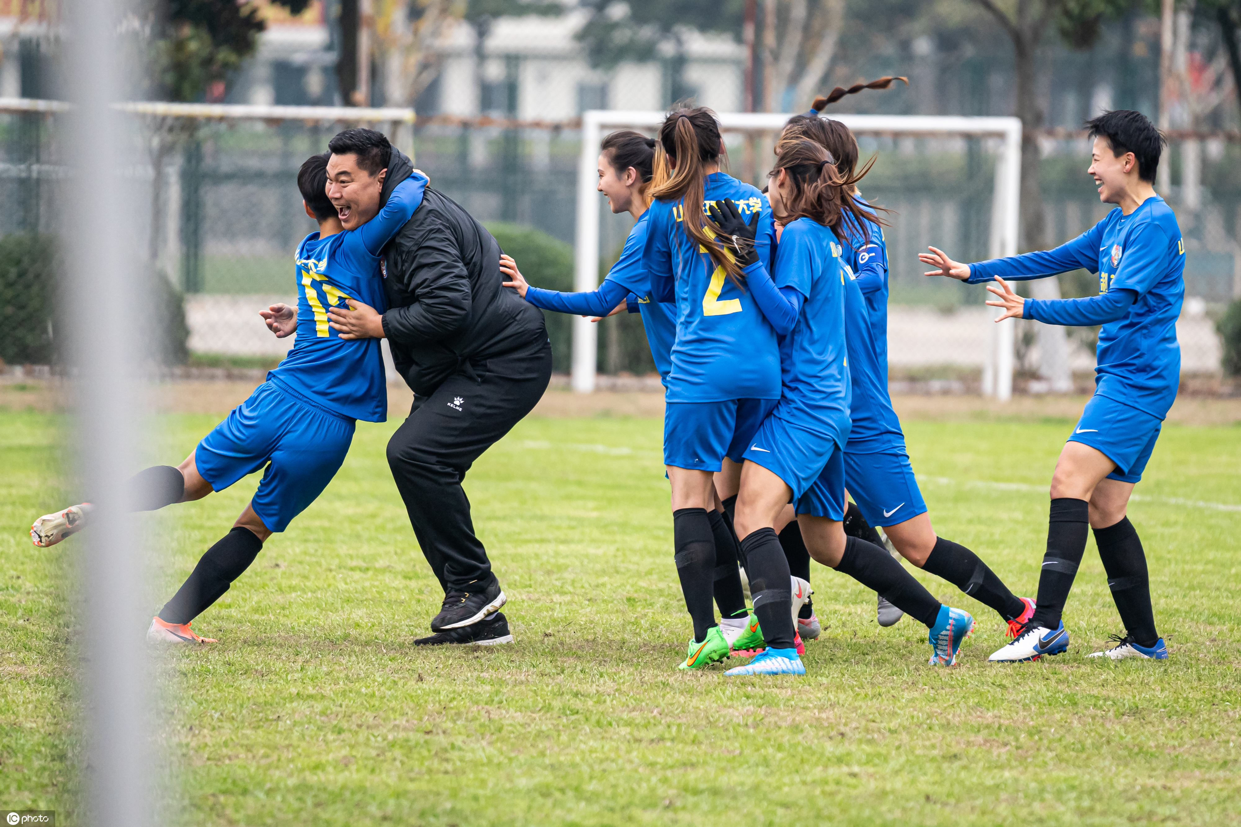 挪威女足联赛激战正酣,球队争夺领先地位 挪威女足联赛激战正酣,球队争夺领先地位