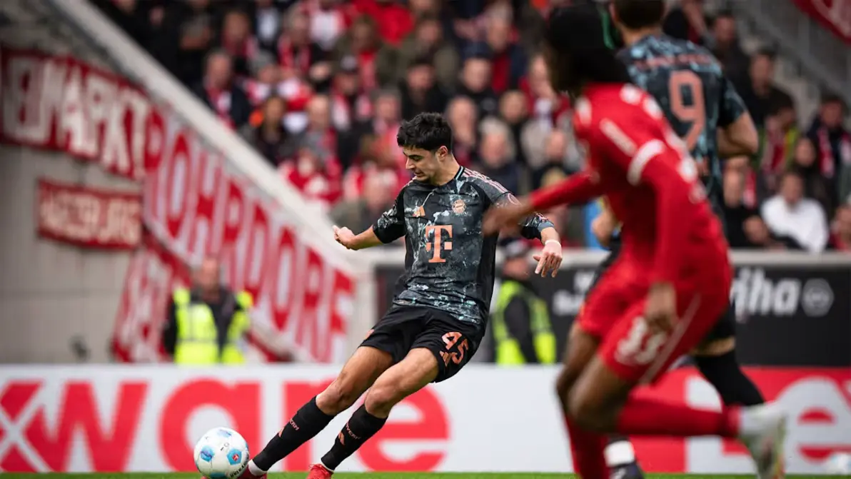 FB体育官网-拜仁慕尼黑大胜弗赖堡，提前夺得冠军